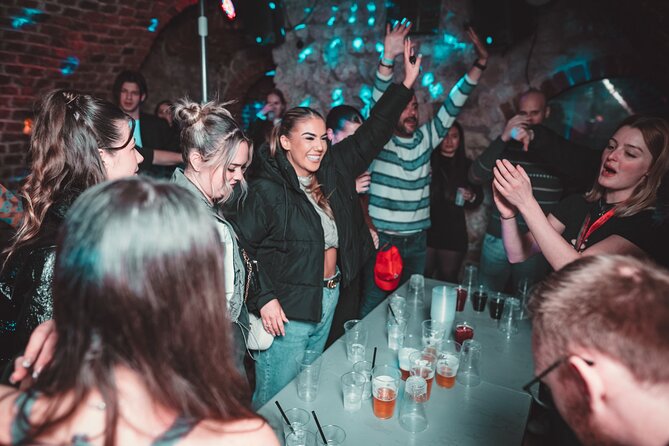 1 Hour of Open Bar Pub Crawl + Karaoke + VIP Entry to Best Clubs - The villa party and its unusual extras