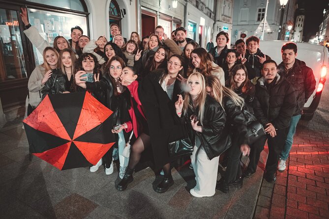 1 Hour of Open Bar Pub Crawl + Karaoke + VIP Entry to Best Clubs - Karaoke and the social side of the night