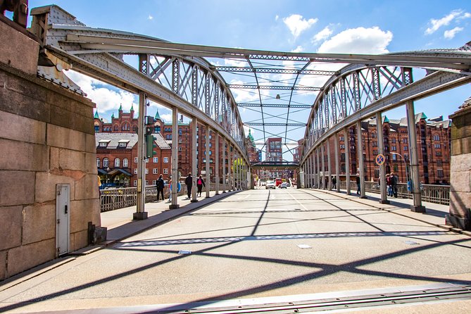 3 Hour Walk of Hamburg’s Most Famous Brew Pubs with a Local - Why the guide matters more than the route