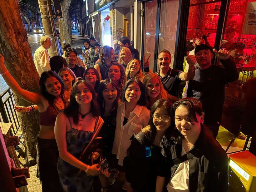4-Hour Shanghai Pub Crawl (bars & nightclub hopping) - What makes this Shanghai night out worth considering