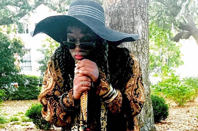 90 Minute Historic Savannah Walking Haunted Bar Pub Crawl - Colonial Park Cemetery: a grim opening chapter