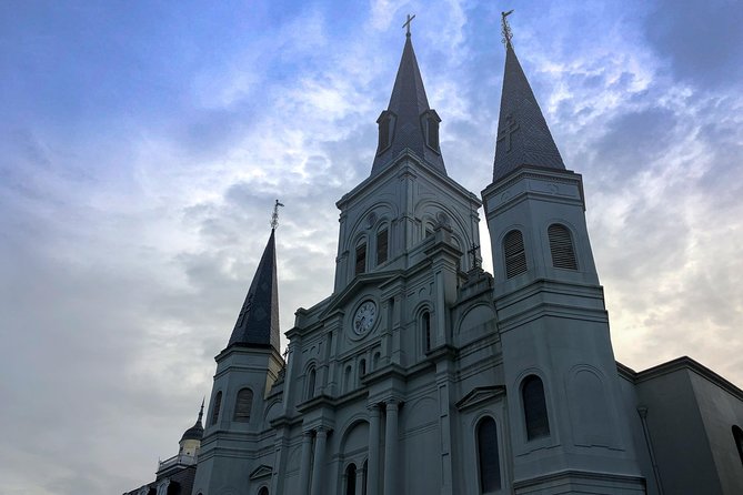 Adults Only Haunted Pub Crawl in New Orleans - What this haunted pub crawl actually offers