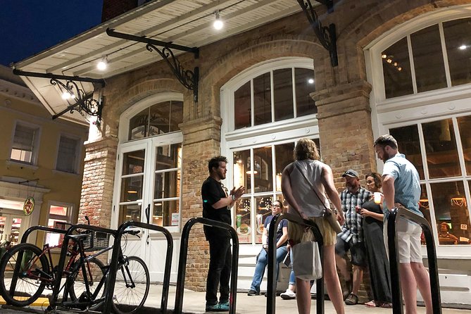 Adults Only Haunted Pub Crawl in New Orleans - Your guide can make or break the evening