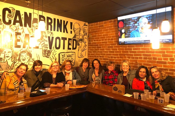 All-Inclusive Nighttime Pub Crawl - Starting in Printers Alley with a first drink