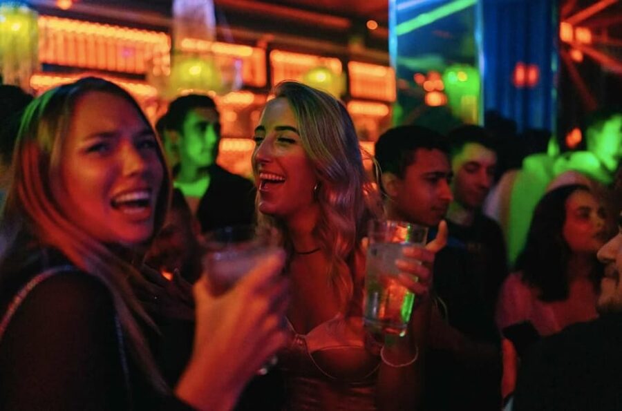 Amsterdam: Ludwig's Halloween Pub Crawl with VIP Club Entry - Key points to know before you book