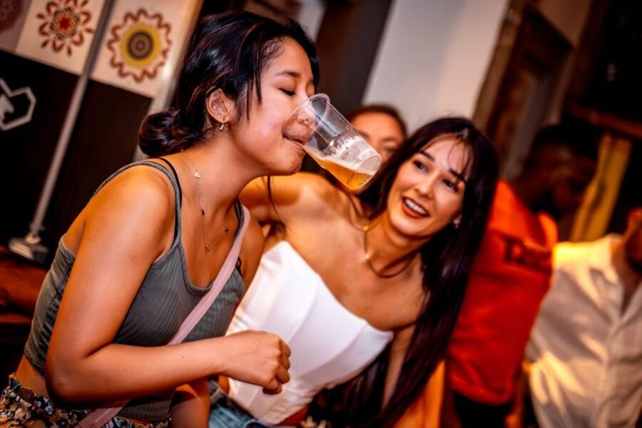 Amsterdam: Original Pub Crawl Party with VIP Entrance - Practical tips for making the night better