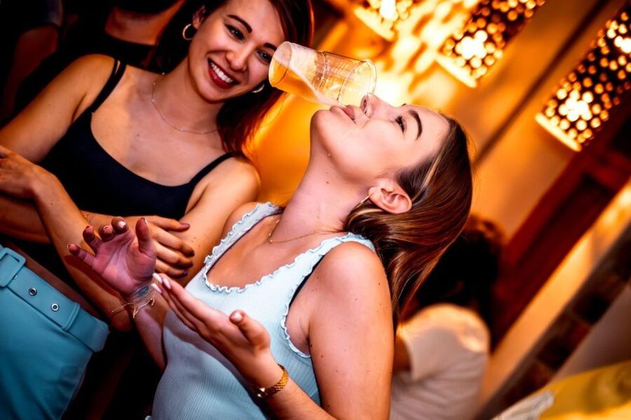 Amsterdam: Original Pub Crawl Party with VIP Entrance - Different venues, different moods