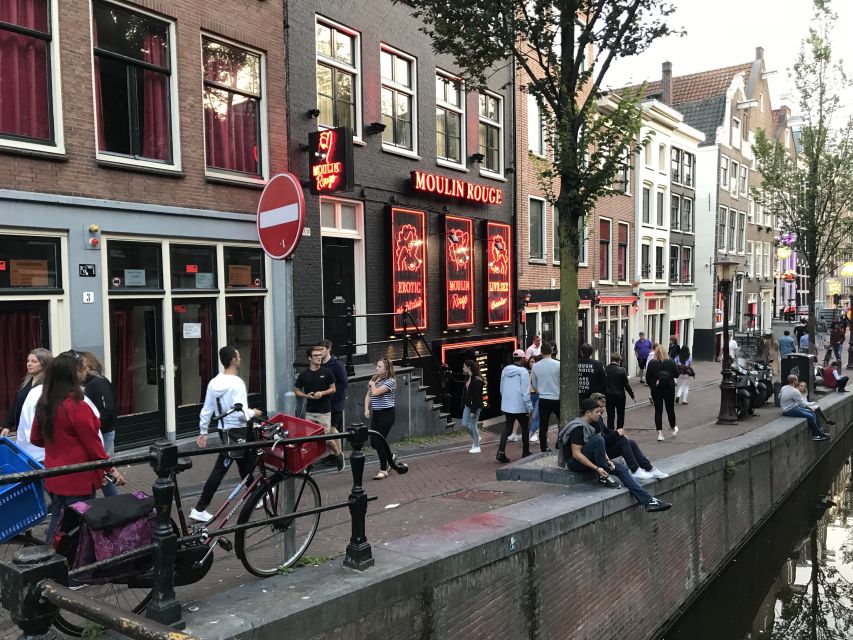 Amsterdam: Red Light District and Local Pub Tour - What makes this Amsterdam walk worth considering