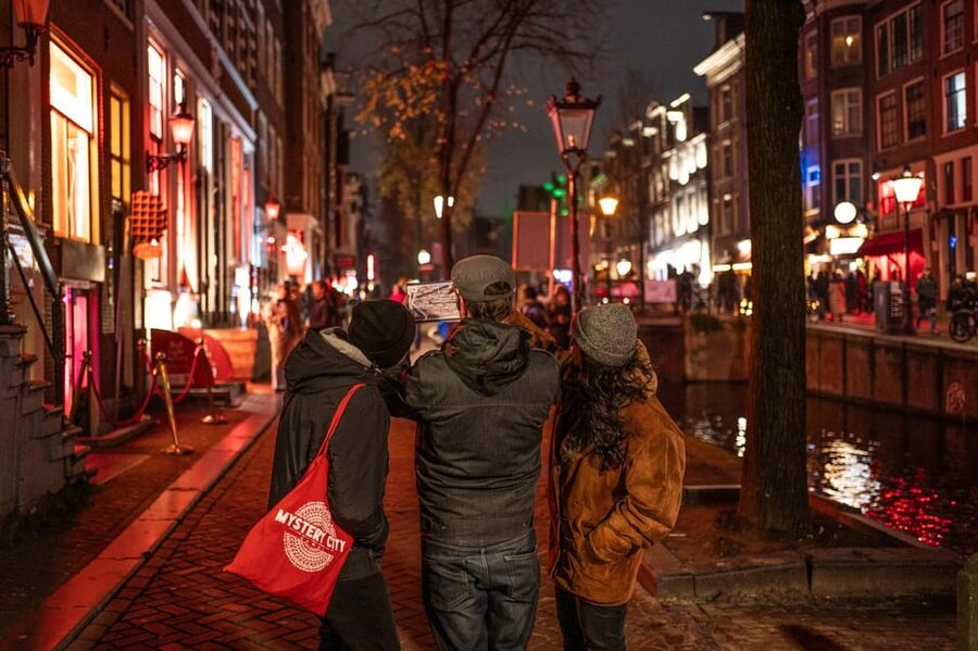 Amsterdam: Self-guided Red Light District Pub Crawl Mystery - Who should book this mystery?