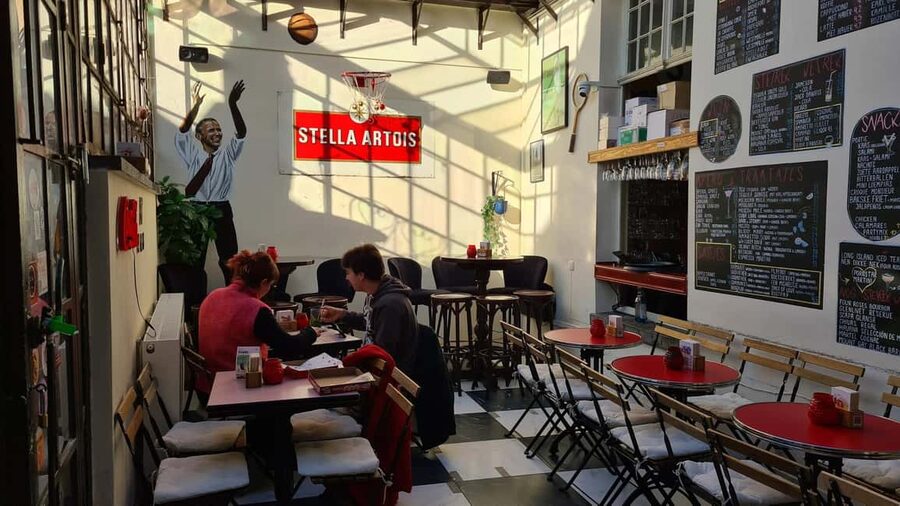 Antwerp: Pub Crawl in the Historical City - How the $106 price works in practice