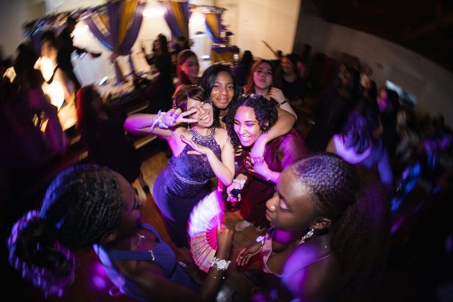 Athens Pub Crawl with 1hr Open Bar & VIP Nightclub Access - Who will enjoy this, and who may not