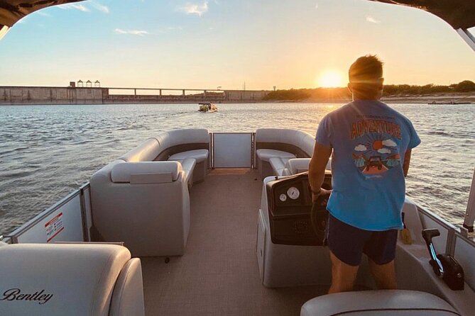 Austin Lake Travis Barge Crawl Bar Hopping Tour by Boat - Is $100 a good value?