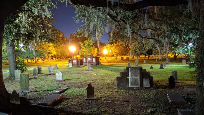 Bad Kitty Haunted Savannah Pub Crawl - Spooky, naughty ghosts - The ghost stories focus on love gone wrong