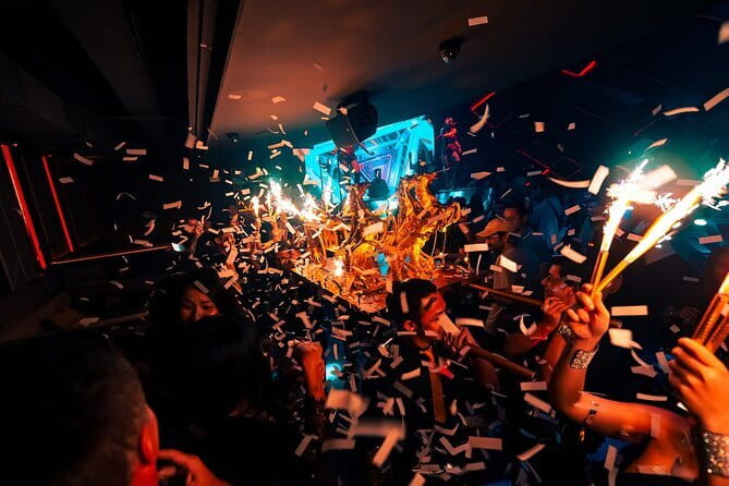 Bangkok After Dark: Pub Crawl Adventure - Starting slowly at Hemigways