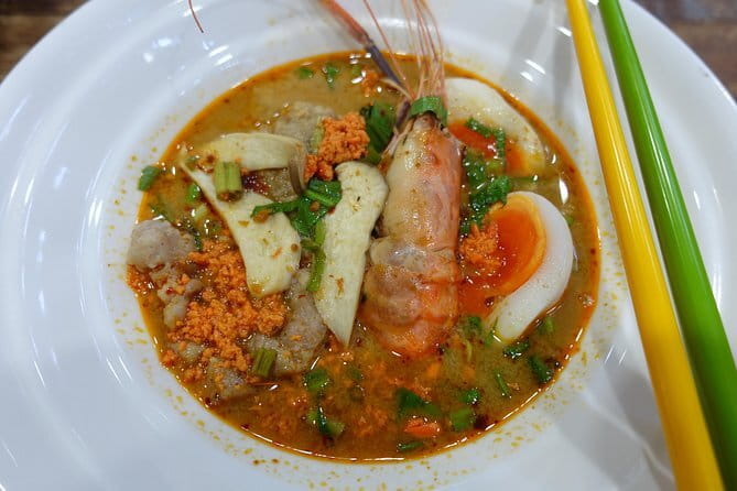 Bangkok After Dark: Pub Crawl Adventure - The social side is the main attraction