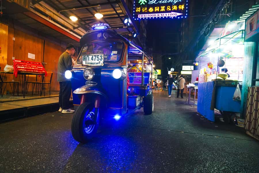 Bangkok Bar Hopping Tour in Siam - The food lineup gives you more than bar snacks