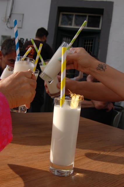 Bar hopping & Poncha Workshop in Funchal - Trying the Nikita cocktail in Funchal