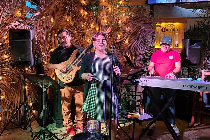 Bar hopping tour in Merida - Walking, meeting point, and timing