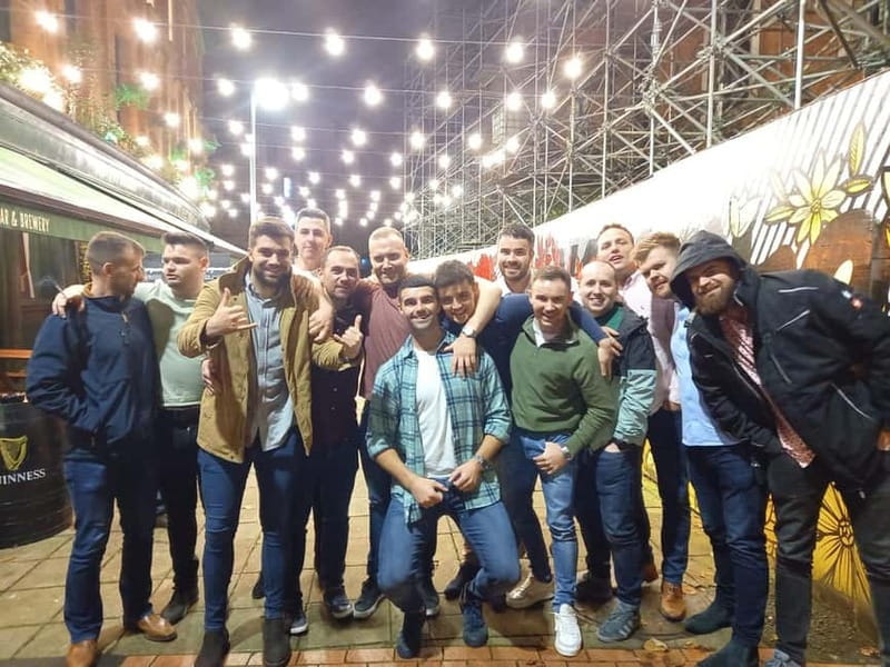 Belfast: Pub Crawl and Bar Walking Tour with Two Drinks - Four pubs, four different moods