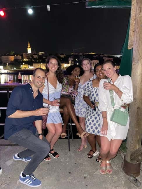Belgrade: Bar Pub Club Crawl with 1 Hour Unlimited Drinks - Starting at Studentski Park
