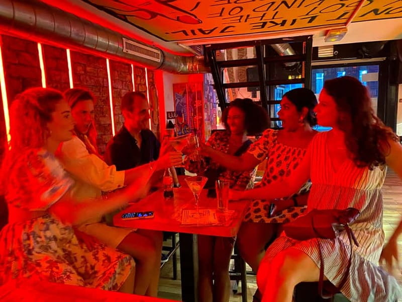Belgrade: Bar Pub Club Crawl with 1 Hour Unlimited Drinks - The second bar brings music into the plan