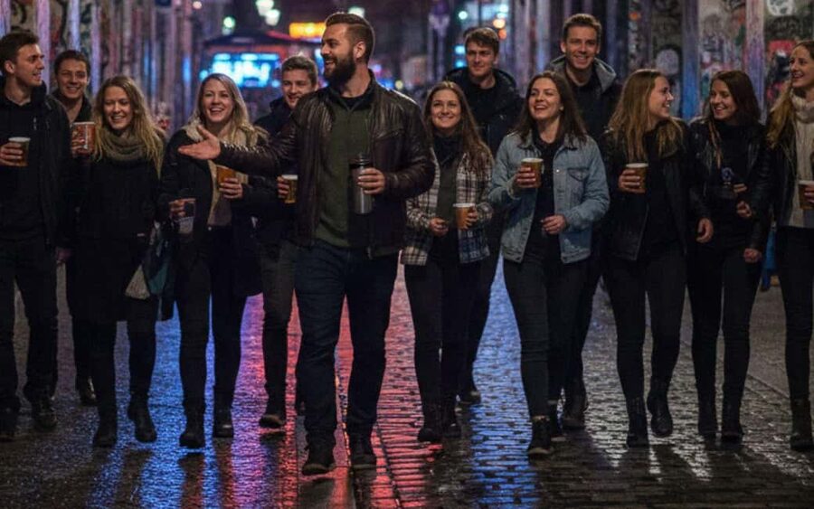 Berlin: Alternative Pub Crawl, Bars, Beats & Insider Stories - Goth, rock, and horror-themed rooms
