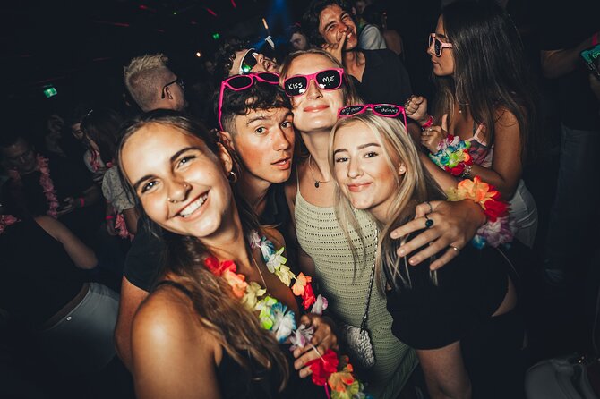 Big Night Out Pub Crawl - Group size, meeting point, and getting home