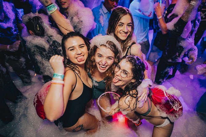 Big Night Out Pub Crawl - Who should book this Sydney night out?