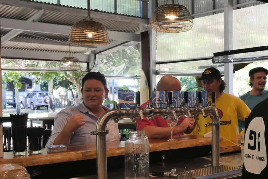 Brisbane: Island Pub Crawl with Lunch and High-Speed Boat - Amity Tavern and the included lunch