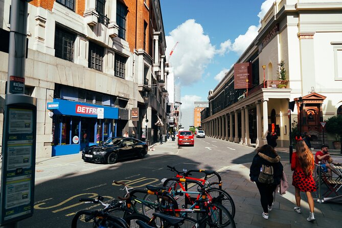 British Royal Mistresses and a Pub - Chinatown, old brothels, and cocaine
