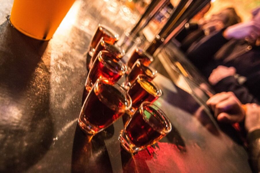 Brussels: Pub Crawl and Nightlife Party Experience - Why the guides make such a difference