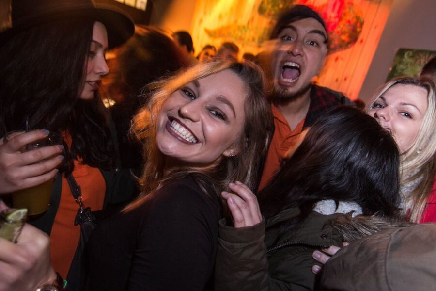 Brussels: Pub Crawl and Nightlife Party Experience - Starting at 9:30pm with a Jager Bomb