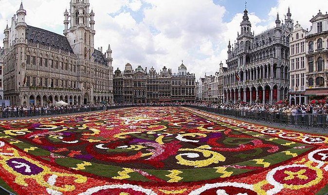 Brussels Pub Crawl - Nightlife & Party Experience - What the $22.99 Price Really Buys