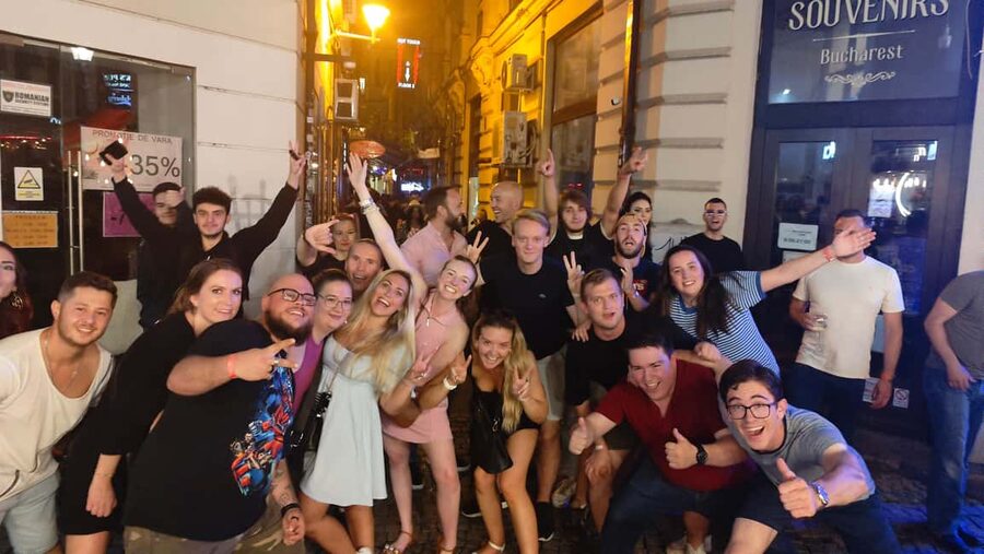 Bucharest: Weekend Pub Crawl - Guides who make the night work