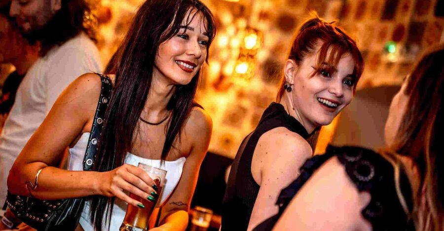 Budapest: Ruin Bar Pub Crawl with Entry Tickets - Why Budapest’s ruin bars make a good starting point