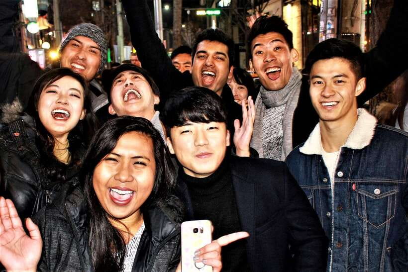 Busan: Pub Crawl with Friends - Two Busan districts, two different nights