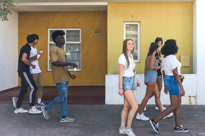 Cape Town Hostel Pub Crawl & LinkUps - Who should book this Cape Town night out?