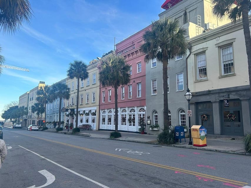 Charleston Bachelorette Pub Crawl - Walking through historic downtown Charleston