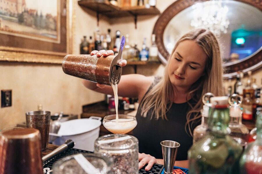 Charleston: Speakeasy Sagas Prohibition Pub Crawl - Who should book this Charleston pub crawl?