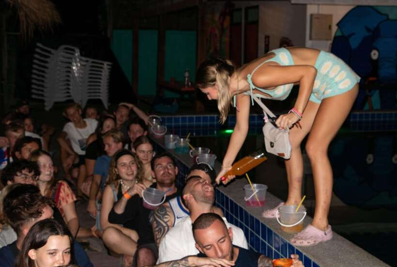 Chiang Mai Pub Crawl: The Best Nightlife in Town! - Key points at a glance