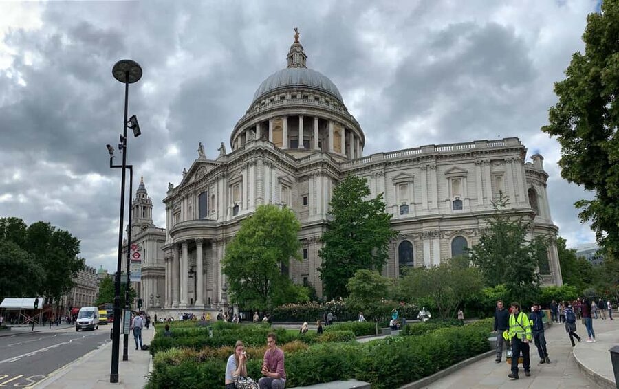 City of London: Historic Pub Walking Tour - Ludgate Hill and the road toward Fleet Street