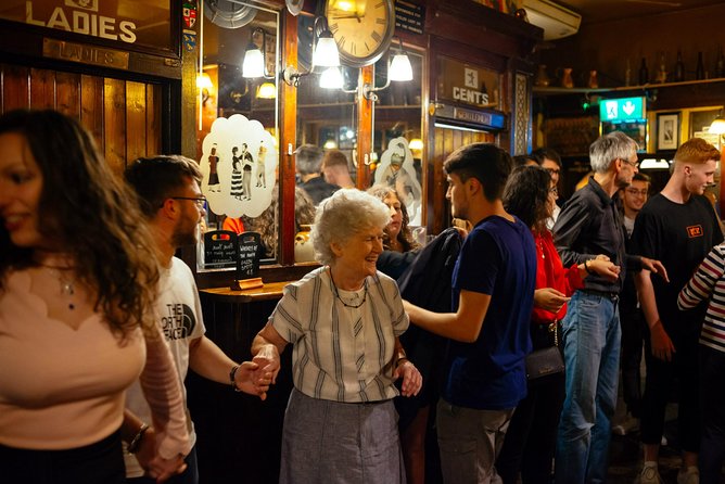Classic Irish Pubs Private Tour of Dublin: Live Music, Beer and Nightlife - Starting in Temple Bar, without staying trapped there