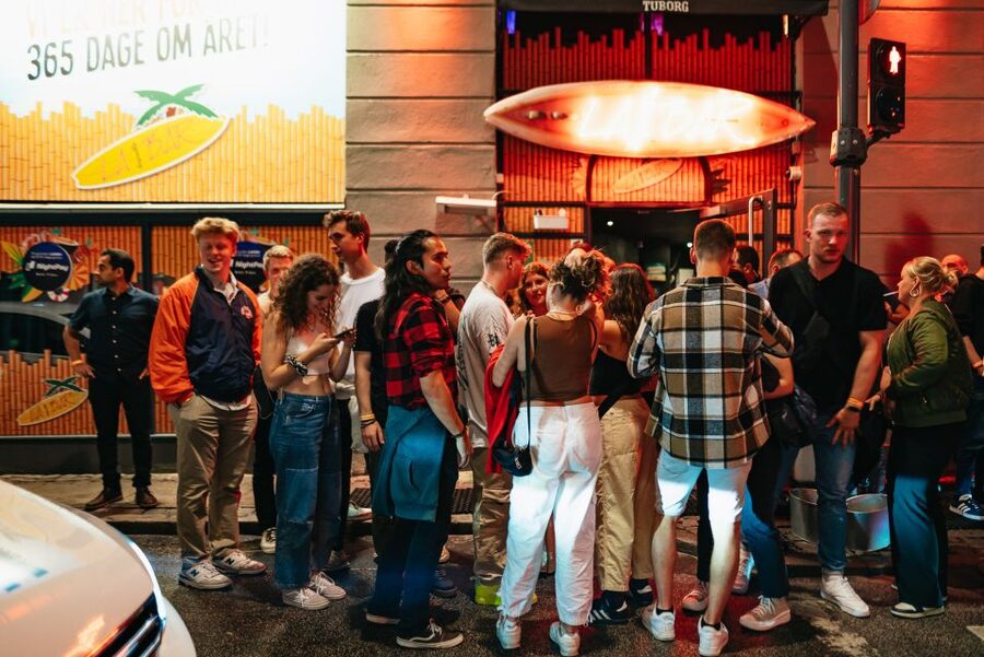Copenhagen: Guided Party Pub Crawl with 4 Shots and 1 Drink - Who will enjoy this Copenhagen night out?