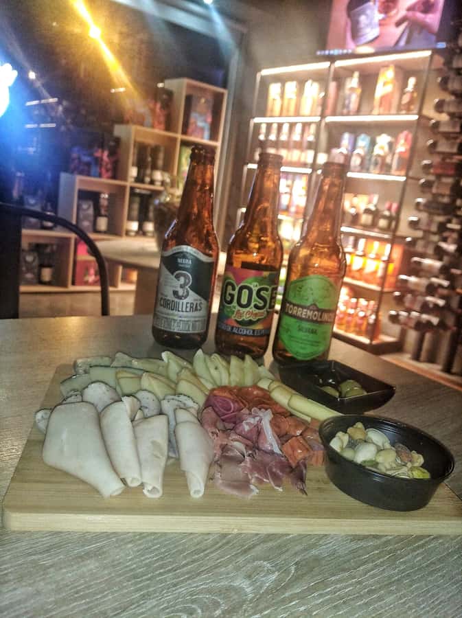 Craft Beer Pub Crawl in Cali - Beer, food, and pacing