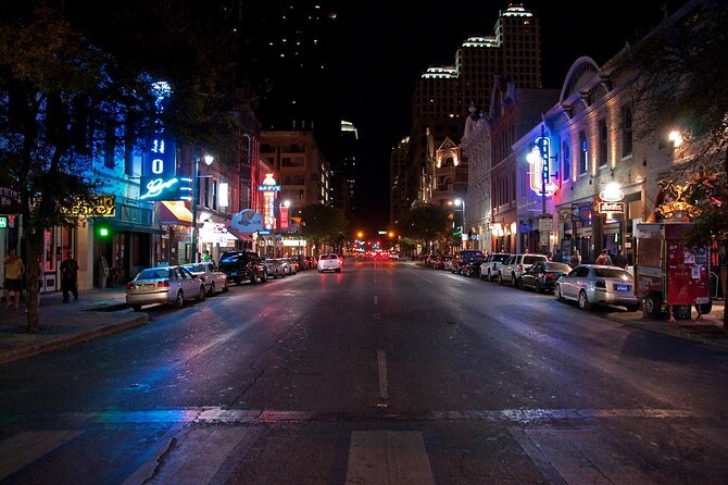 Downtown Austin Live Music Pub Crawl - Timing, crowds, and the Sunday problem