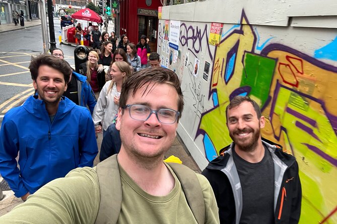 Dublin Out-Off-Tourist-Path Pub Tour and Tastings with a Local - Marlborough Street: the music stop with a flexible address