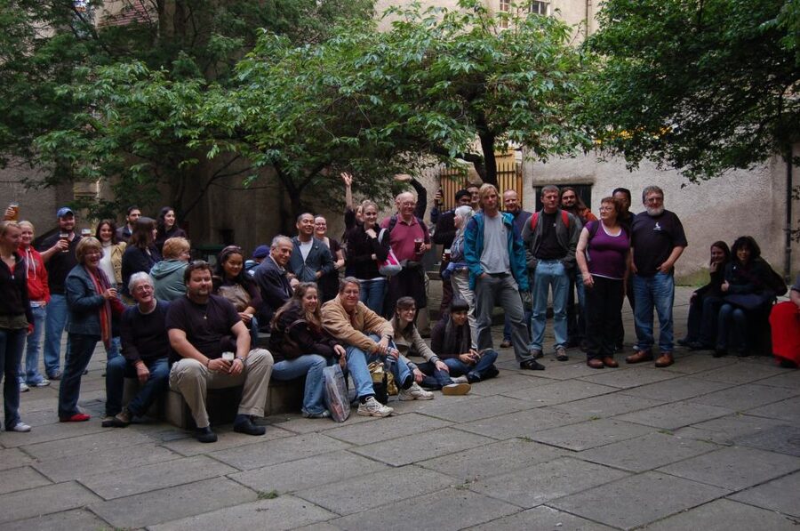 Edinburgh Literary Pub Tour with "Real-Actors" - Sir Walter Scott and the older literary tradition