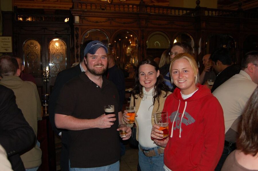 Edinburgh Literary Pub Tour with "Real-Actors" - How funny is the comedy?