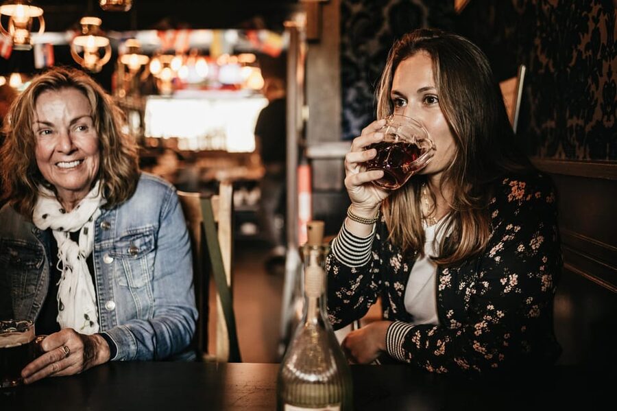 Edinburgh: Pubs and History Guided Walking Tour with Beer - Key things to know before you book