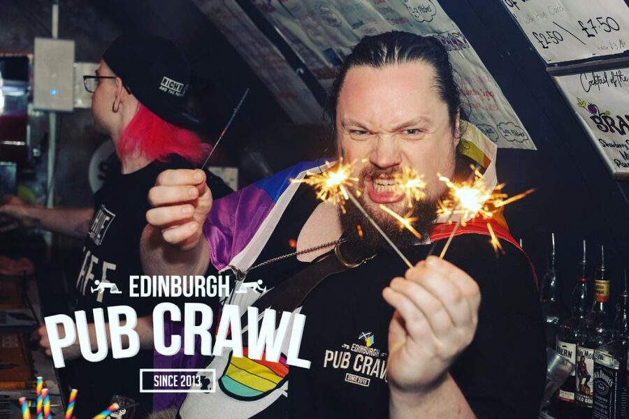 Edinburgh: The Original Pub Crawl 7 Bars 7 Shots & Discounts - Stops six and seven: the final push